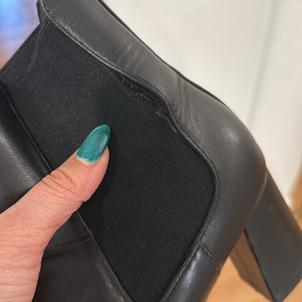 FRENCH CONNECTION FAUX LEATHER BOOTIES SIZE 7.5 - Picture 6 of 9